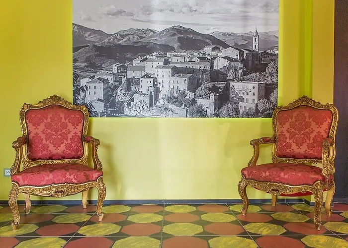 ホテル Rossi サルテーヌ